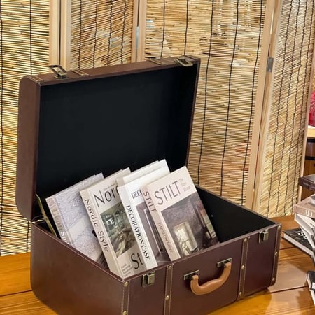شنطة جلد Vintage Vault