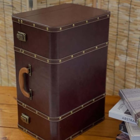 شنطة جلد Vintage Vault