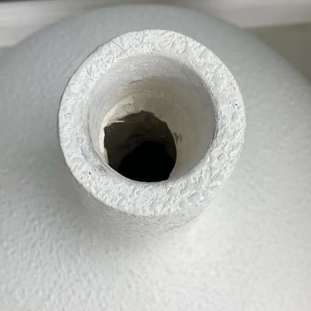 فازة فخار ابيض وسط