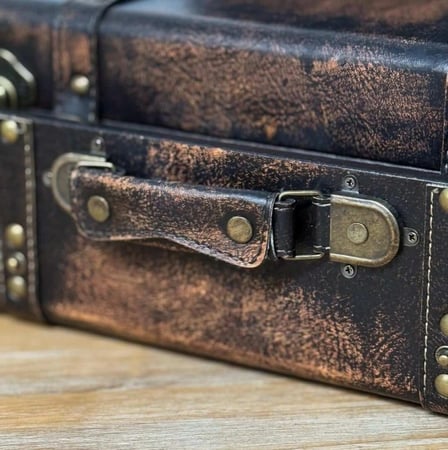 شنطة جلد انتيك MADLEEN