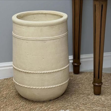 حوض فخار صغير