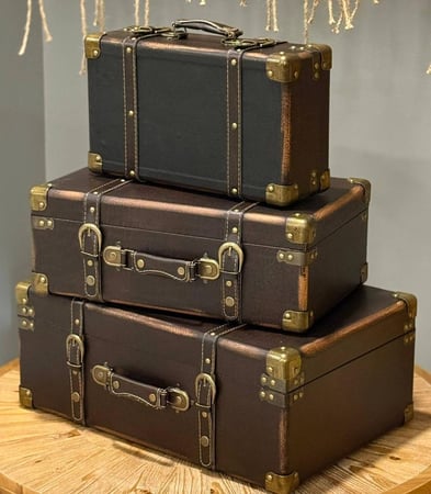 شنطة جلد Vintage Vault