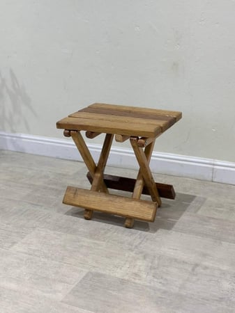 طقم طاولة و4 كراسي خشب تركي قابل للطي – جودة وأناقة تدوم