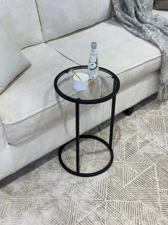 طقم طاولات خدمة أنيق – 4 قطع   لمسة فخامة تكتمل بها تفاصيل المكان