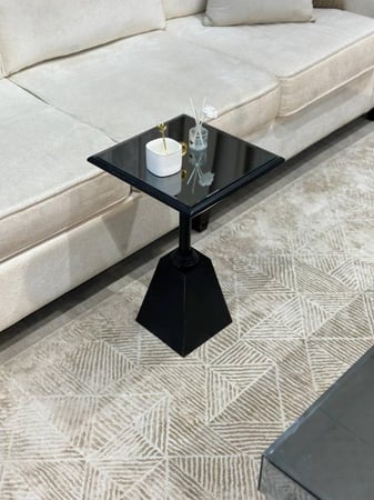 طقم طاولة ضيافة سنديان مع 4 خدمة لون اسود موديل عصري