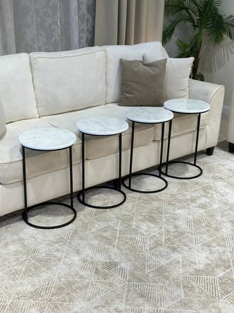 طقم طاولات خدمة – 4 قطع   تصميم عصري بلمسة أنيقة