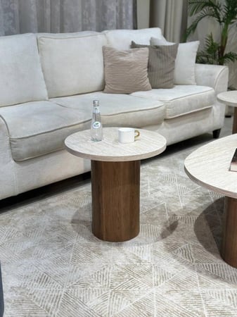 طقم طاولة بتصميم عصري أنيق – من تودو