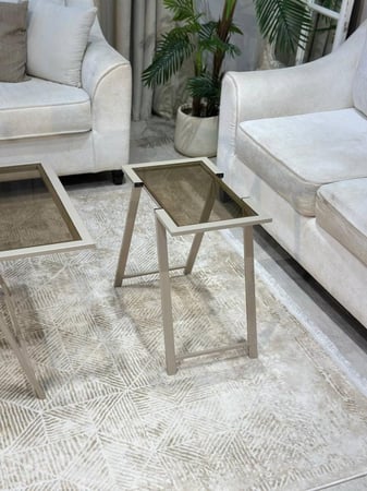 طاولات خدمة شنُباني أنيقة ومتكاملة