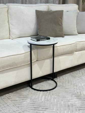 طقم طاولة عصري – 5 قطع بتصميم هندسي أنيق