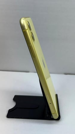 ايفون 11 أصفر مستعمل - 128 قيقا