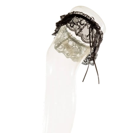 أربطة دانتيل للعرائس باللون الأسود