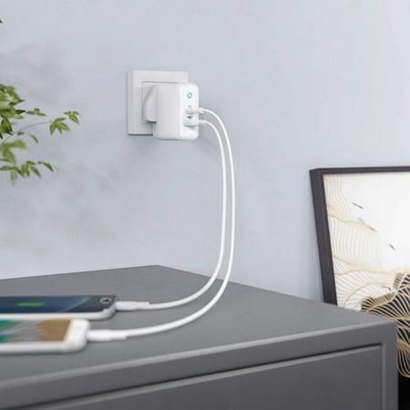 شاحن جداري انكر باوربورت PD بلس الاصدار الثاني بمنفذ PD عالي السرعة ومنفذ USB وبقوة 35 واط - ابيض