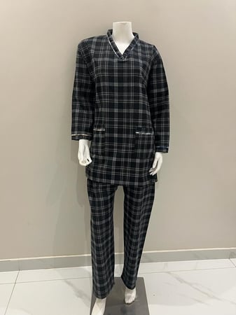 يونيفورم كاروهات