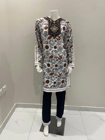 يونيفورم هندي