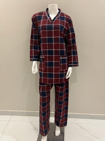 يونيفورم كاروهات