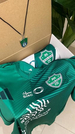 بكج الأهلي 2026: تيشيرتين وشال وتعليقة أناقة وتميز