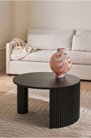 طاولة قهوة أنيقة خشب لون أسود - بتصميم أنيق وعملي