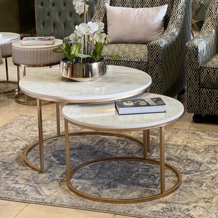 طاولات تقديم الضيافة