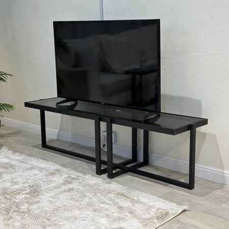 طاولة تلفزيون حديد أسود زجاج أسود شفاف TL