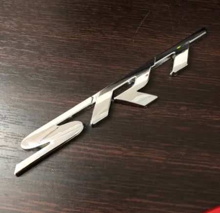 علامة SRT للشبك الأمامي و الشنطة