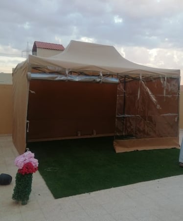خيمة قابلة للطي - مؤسسة العجيب و الغريب