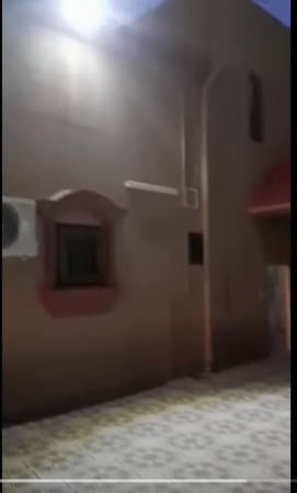 كشاف طاقة شمسية 6300 شمعة - متجر العجيب والغريب