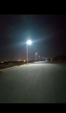 كشاف طاقة شمسية 5400 شمعة ابيض مع لوح منفضل