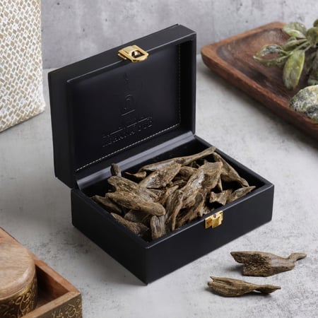 بخور عود مالينو الطبيعي