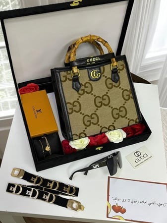 "هدية نسائية فاخرة | شنطة، نظارة شمسية، عطر، ساعة مع شحن وتغليف مجاني"