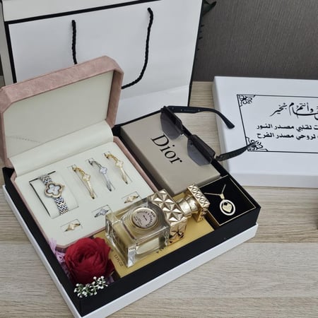 هدية نسائية فخمة تعكس الذوق الراقي وتمنح حضورًا استثنائيًا في العيد