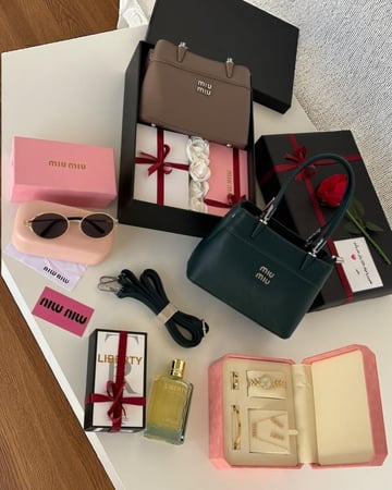 هدايا نسائية متكاملة بتنسيق فاخر تجمع الأناقة والرقي في بوكس واحد