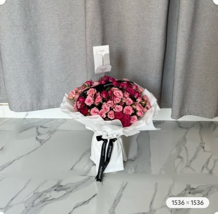 ٣٠ غصن |30 SPRAY ROSES