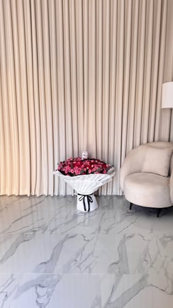 ١٠٠ غصن بيبي مع كالبتوس  | 100 spray rose