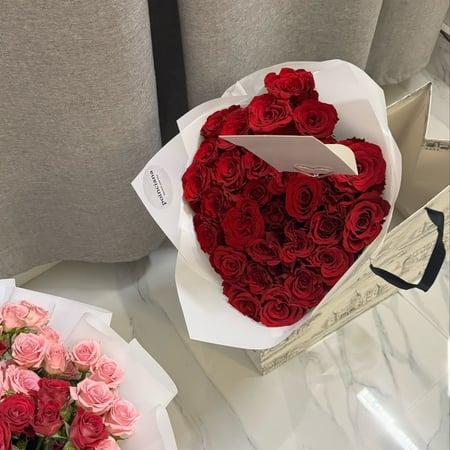 ٣٠ وردة حمراء | 30 RED ROSE