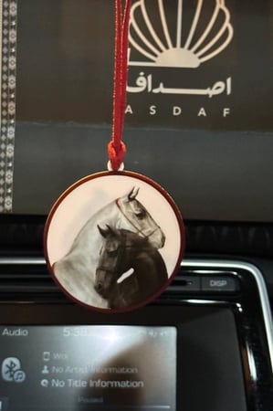 تعليقة سيارة اكريليك