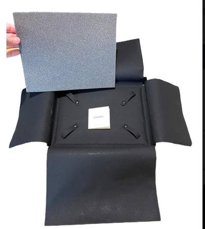 علبة مجوهرات شانيل الأصلية الفاخرة للسلاسل الصغيرة والناعمة