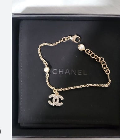 علبة مجوهرات شانيل الأصلية الفاخرة للأسوارة