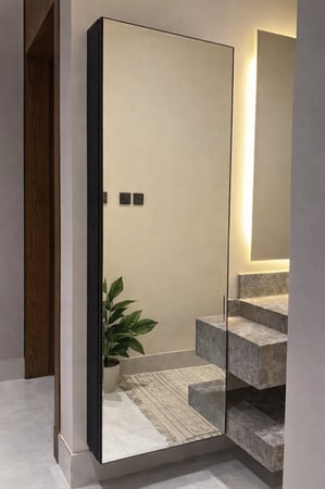 دولاب عبايات بمرآة متحركة - تصميم أنيق وعملي