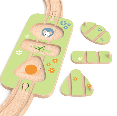 مجموعة القطار الخشبي