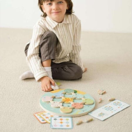 لعبة أوراق اللوتس