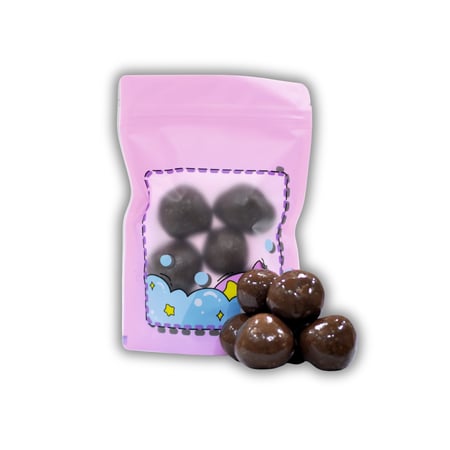 فراولة مقرمشة مغطاة بشوكولاتة الحليب