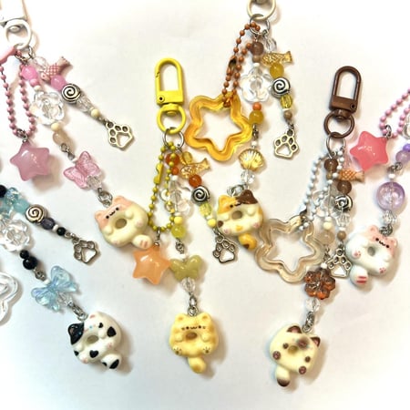Mixed cats keychains