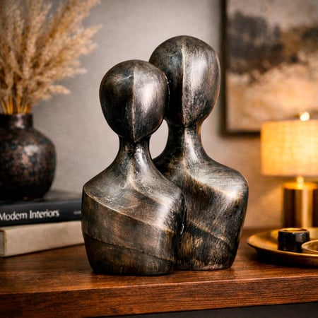 تمثال ديكوري تجريدي لشخصين متعانقين