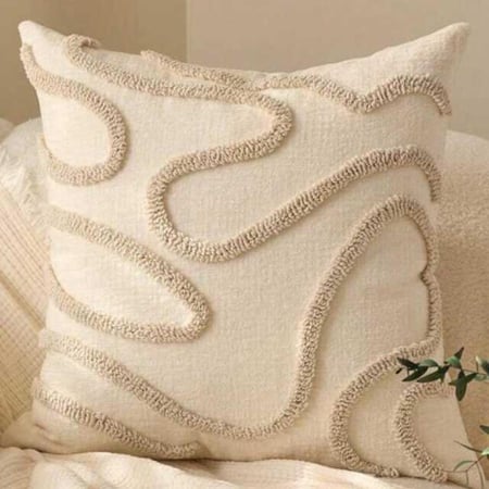 وسادة بخطوط مينيمالية أنيقة