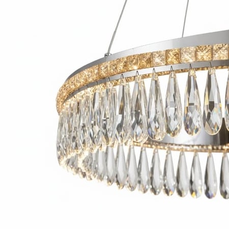 الكريستالات في ثريا Refined Circle دورين.