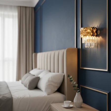 إضاءة جدارية كريستال بتشطيب ذهبي أنيق