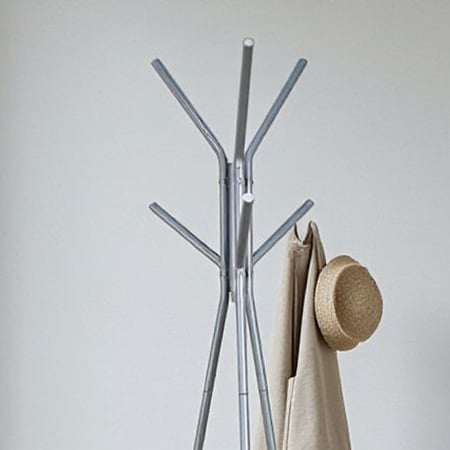 علاقة ملابس معدن برفوف خشبية مودرن