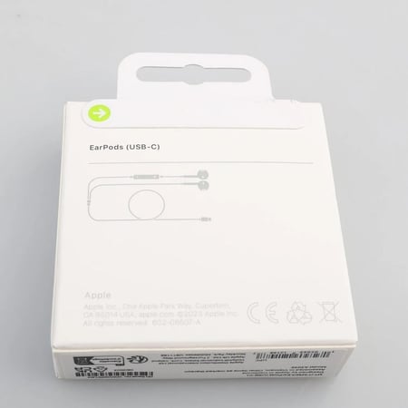 سماعات ابل لايفون 15 و ايفون 16 بضمان حاسبات العرب