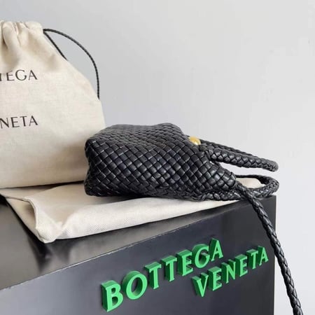 بوتيقا Tosca Bag مقاس 20 سم