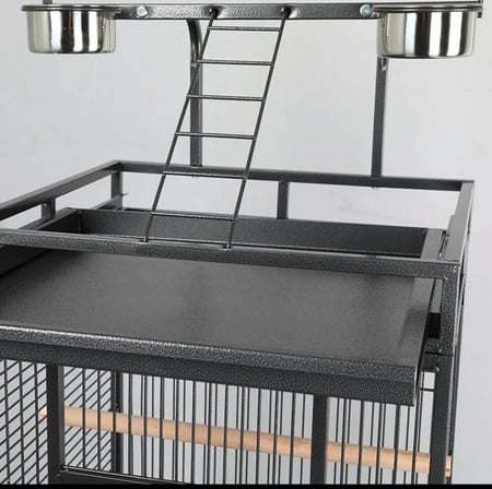 قفص ببغاء  بالون الاسود  او الأبيض  BC 10